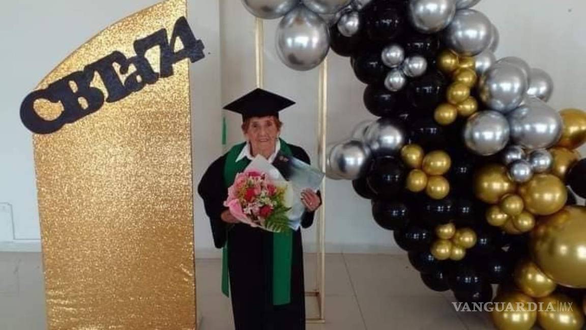 Abuelita de 84 años termina bachillerato y es “un ejemplo a seguir”