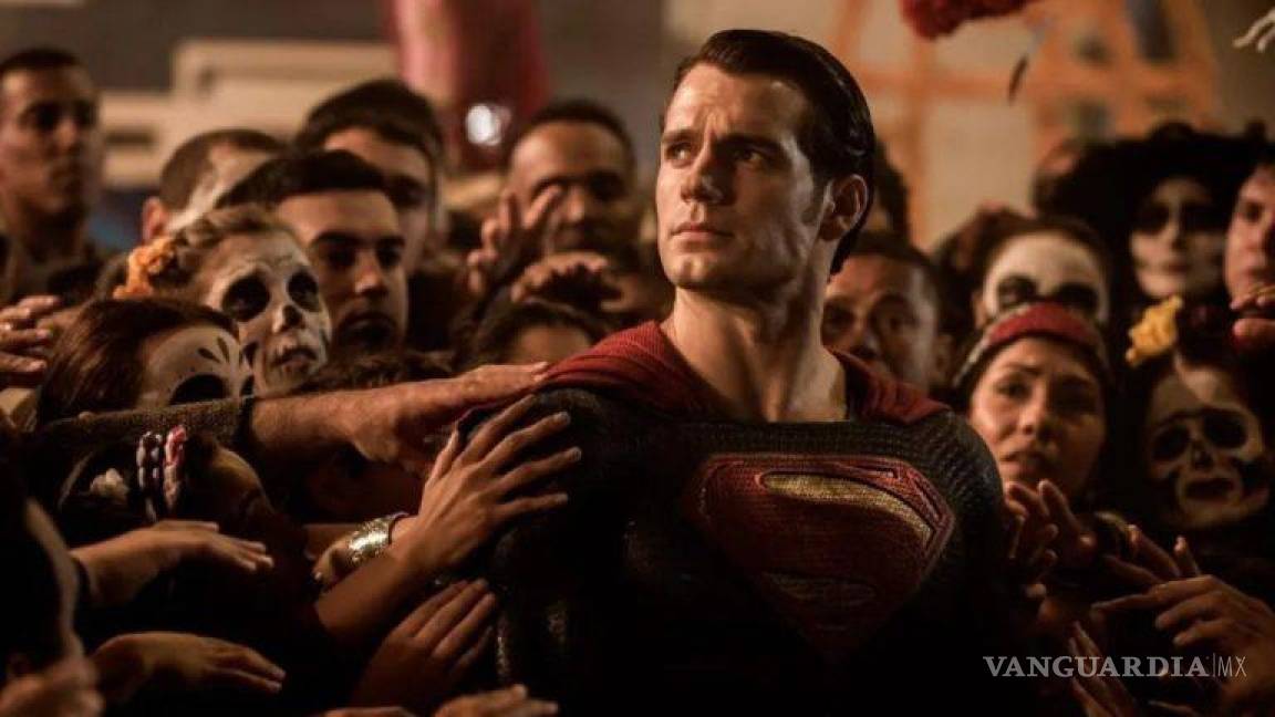 Los rumores son ciertos: Henry Cavill confirma su regreso como Superman