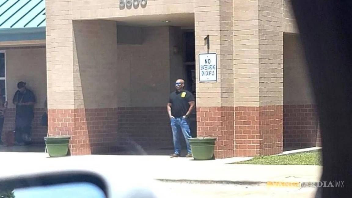 Tras tiroteo en Texas, papá se ofrece como voluntario a vigilar la entrada de una escuela