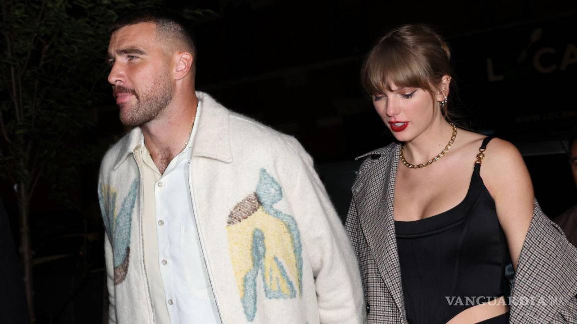 ¡Confirmado! El romance entre Taylor Swift y Travis Kelce, fueron vistos tomados de la mano en una fiesta