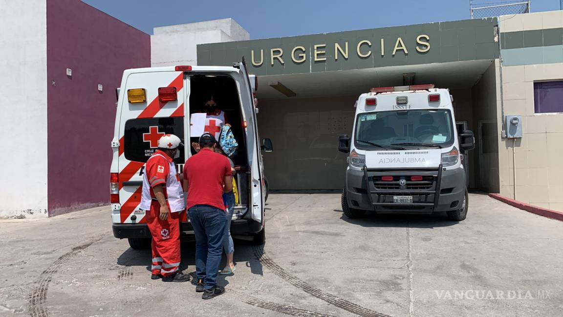 Saltillo: padres llevan a menor que cayó de la cama a Hospital del Niño, médicos descartan daños tras accidente