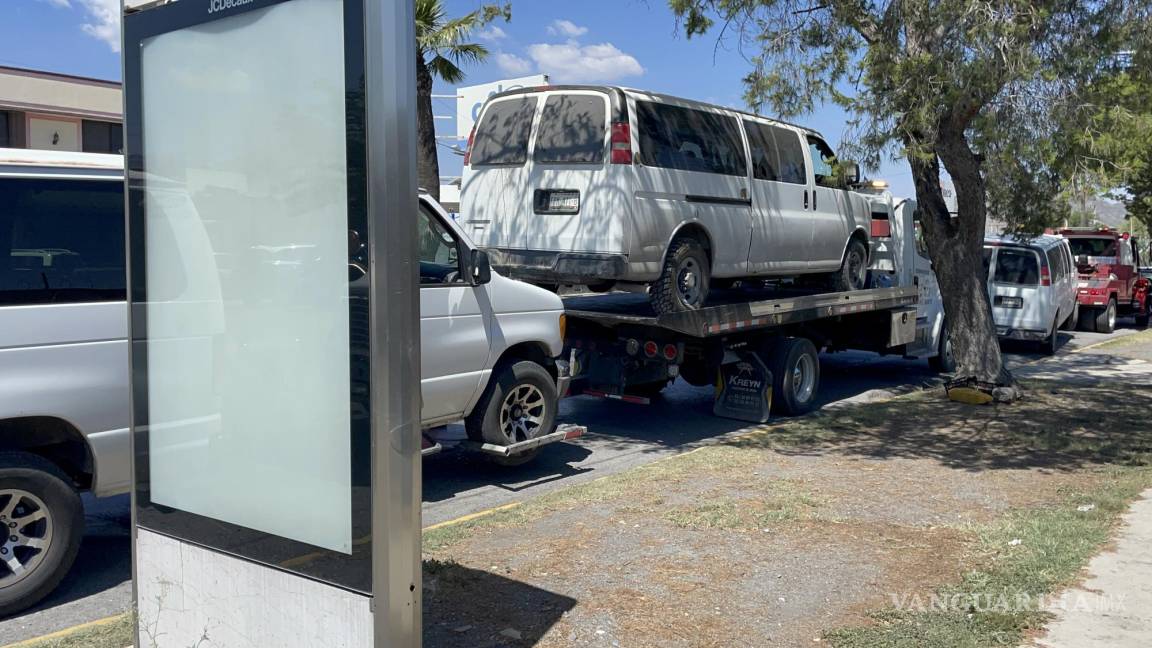 Aseguran 5 unidades que transportaban migrantes en la Saltillo-Monclova