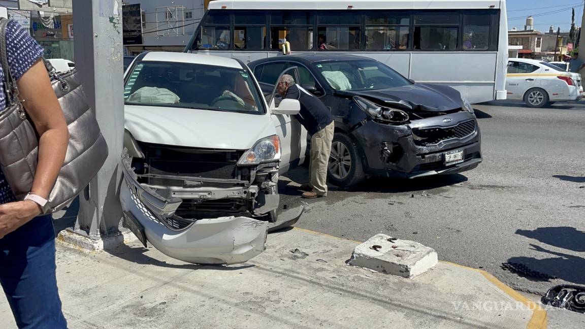 Chocan en el Centro y conductoras resultan heridas; ninguna acepta la culpa