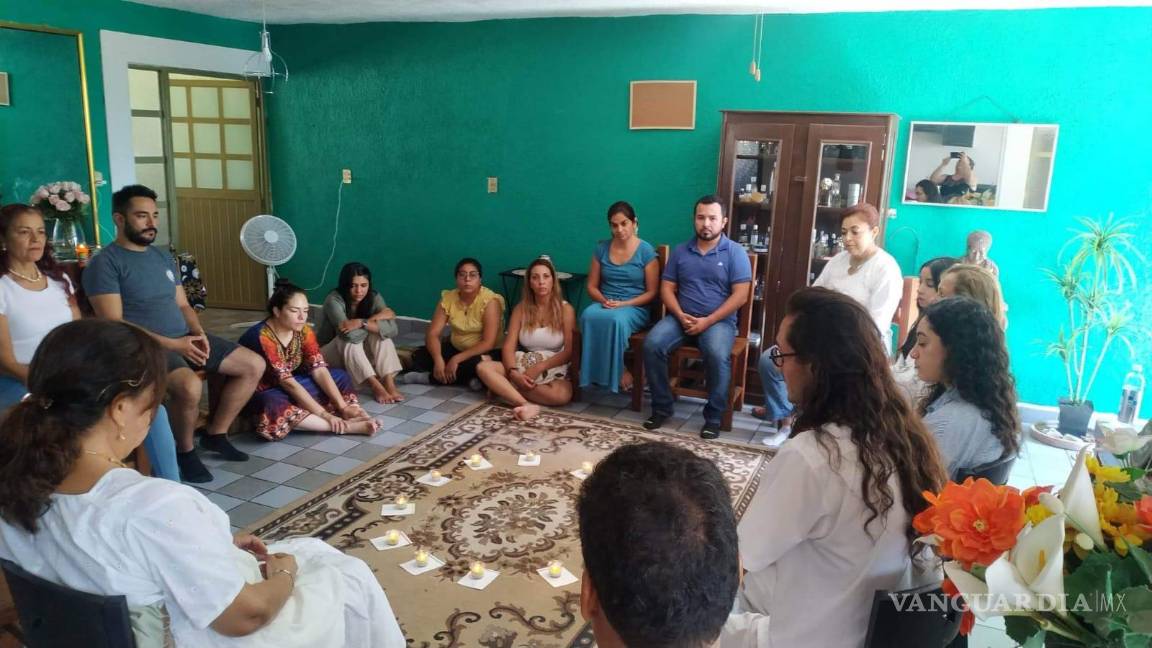 $!Diversas personas se reúnen y son “pacientes” de esta terapia.