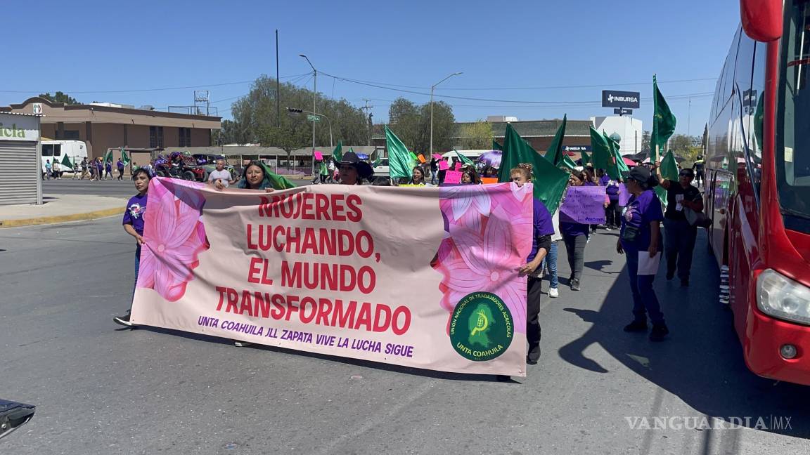 Con lucha y consignas, mujeres de la UNTA conmemoran el 8M en Saltillo