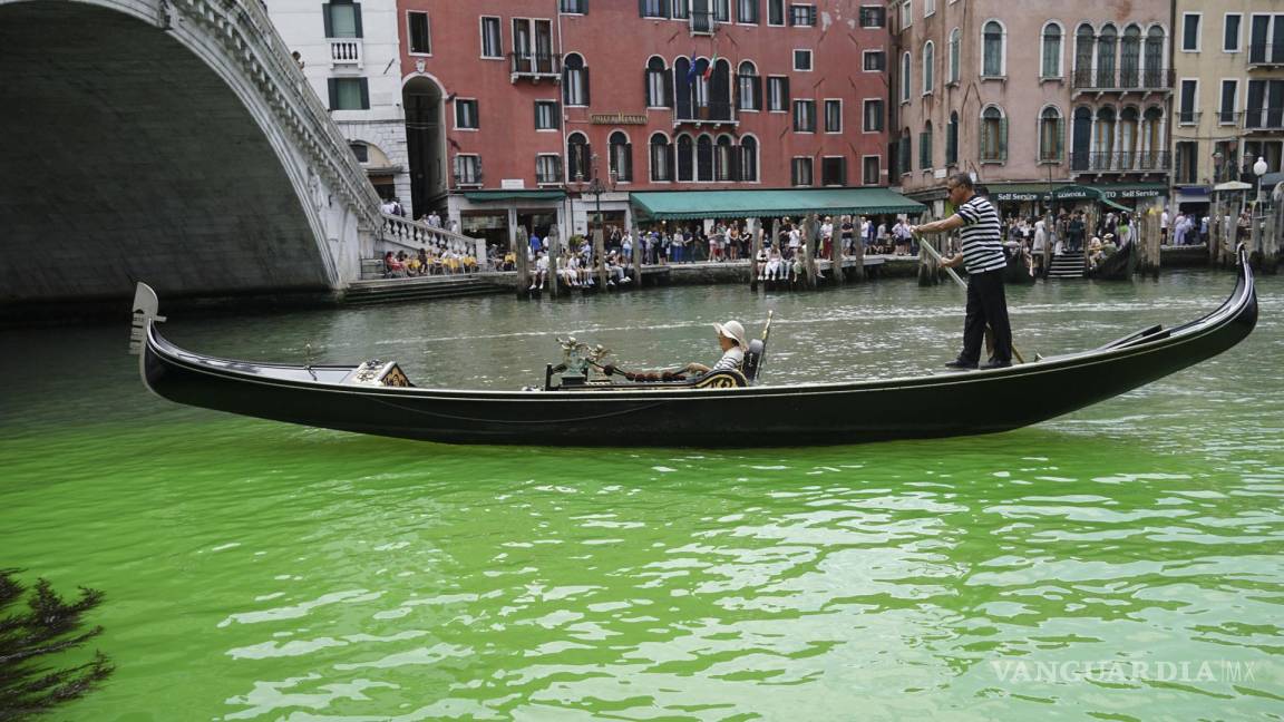 ¡Misterioso!, Gran Canal de Venecia se tiñe de color verde fluorescente