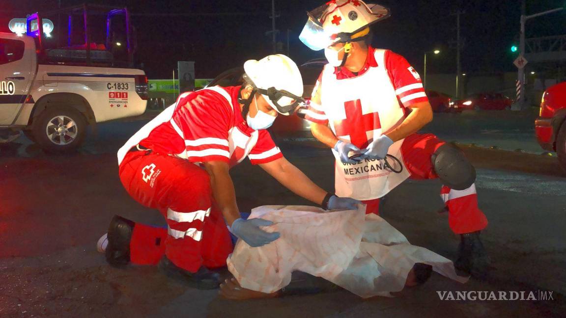 $!Paramédicos confirmaron la muerte del hombre.