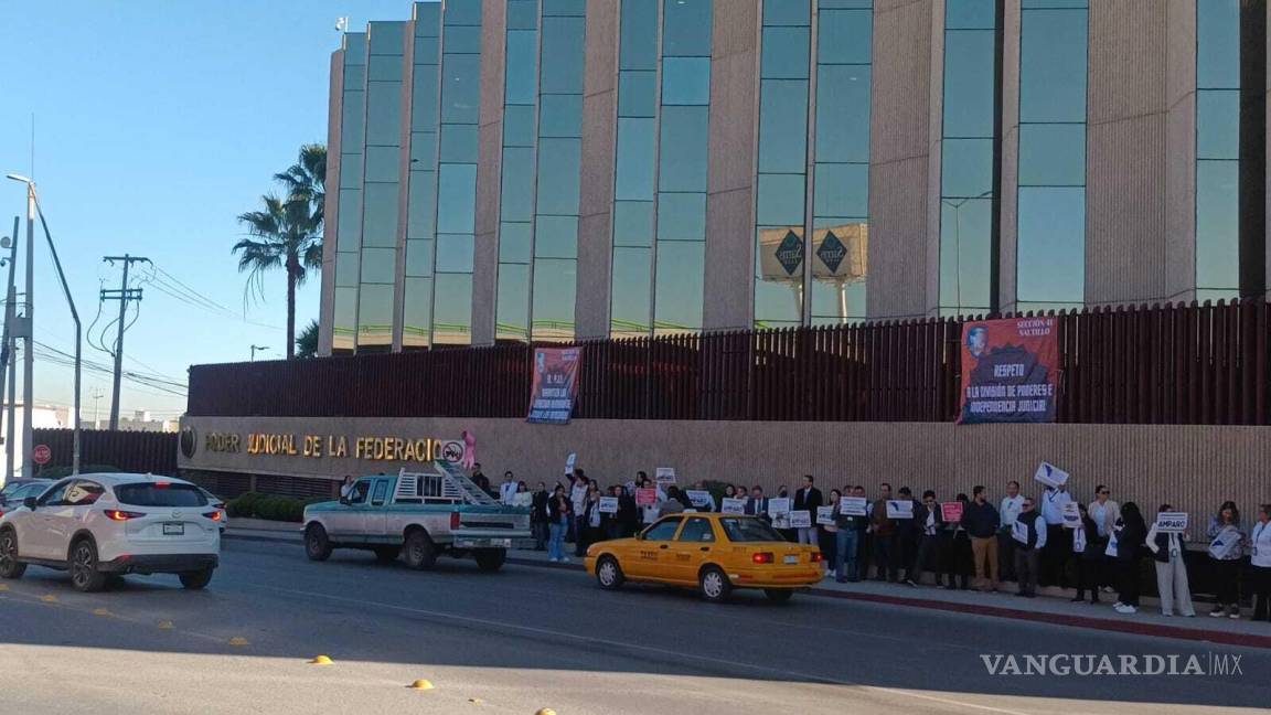 Así toman las calles el Sindicato de Trabajadores del PJF en varias ciudades de México en protesta por extinción de trece fideicomisos