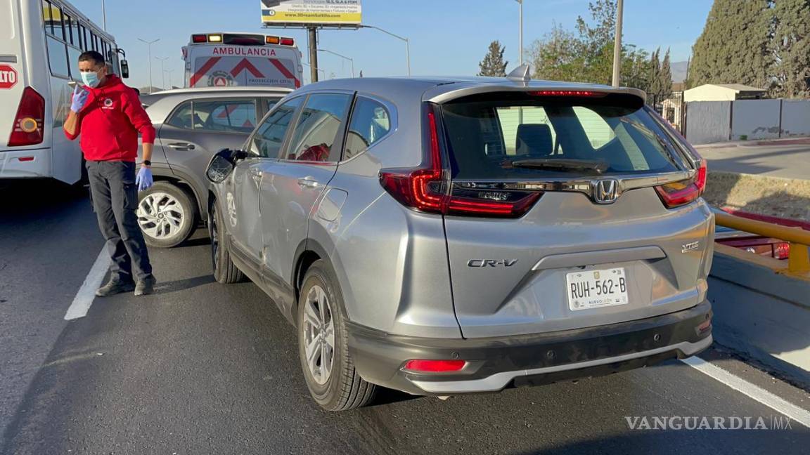 Choque en puente de la carretera Monterrey-Saltillo, paralizó el tráfico esta mañana