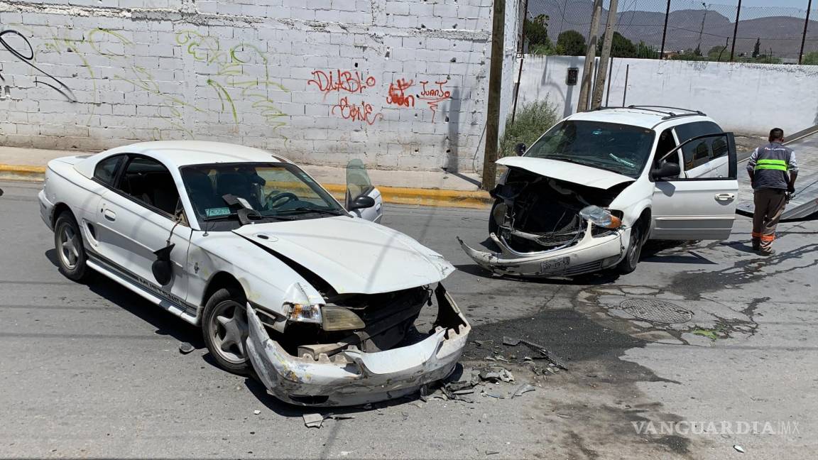Conductor alcoholizado choca cuando huía de otro accidente en la Nazario Ortiz de Saltillo