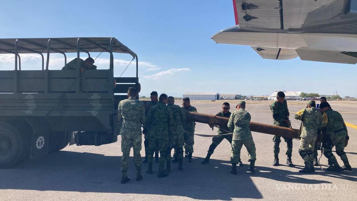 Arriban aviones a aeropuerto de Frontera con equipo para rescate de mineros atrapados en Agujita