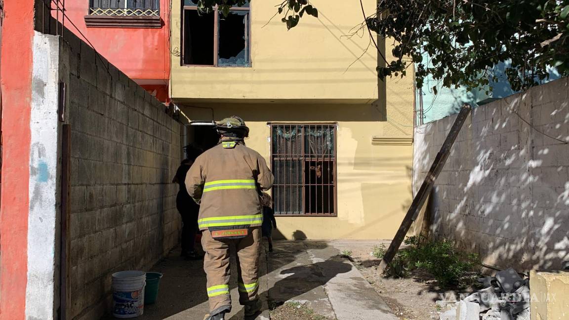 Incendio daña recámara en la colonia Zaragoza