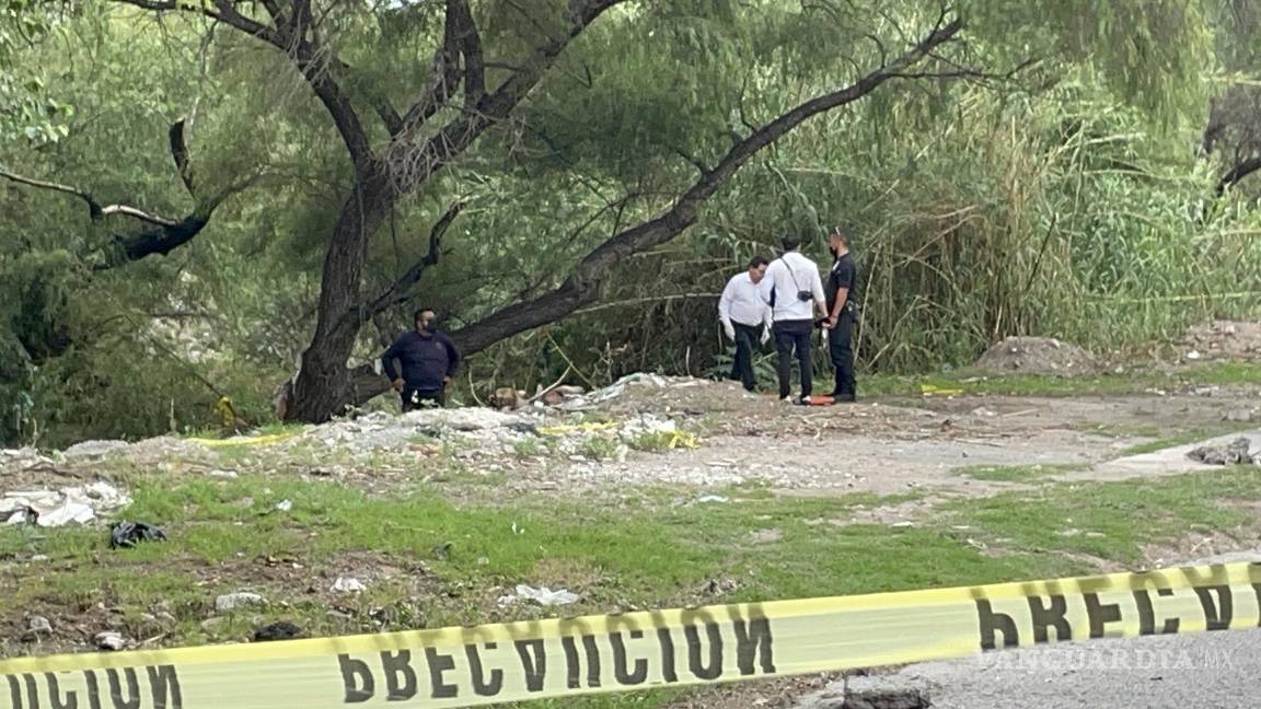 Localizan cuerpo en avanzado estado de descomposición en arroyo de Saltillo; investigan si fue arrastrado por la corriente