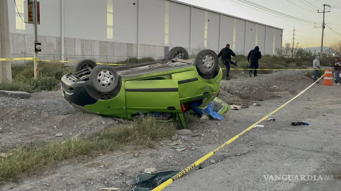 Ramos Arizpe: fallece joven en volcadura; tres más resultan lesionados