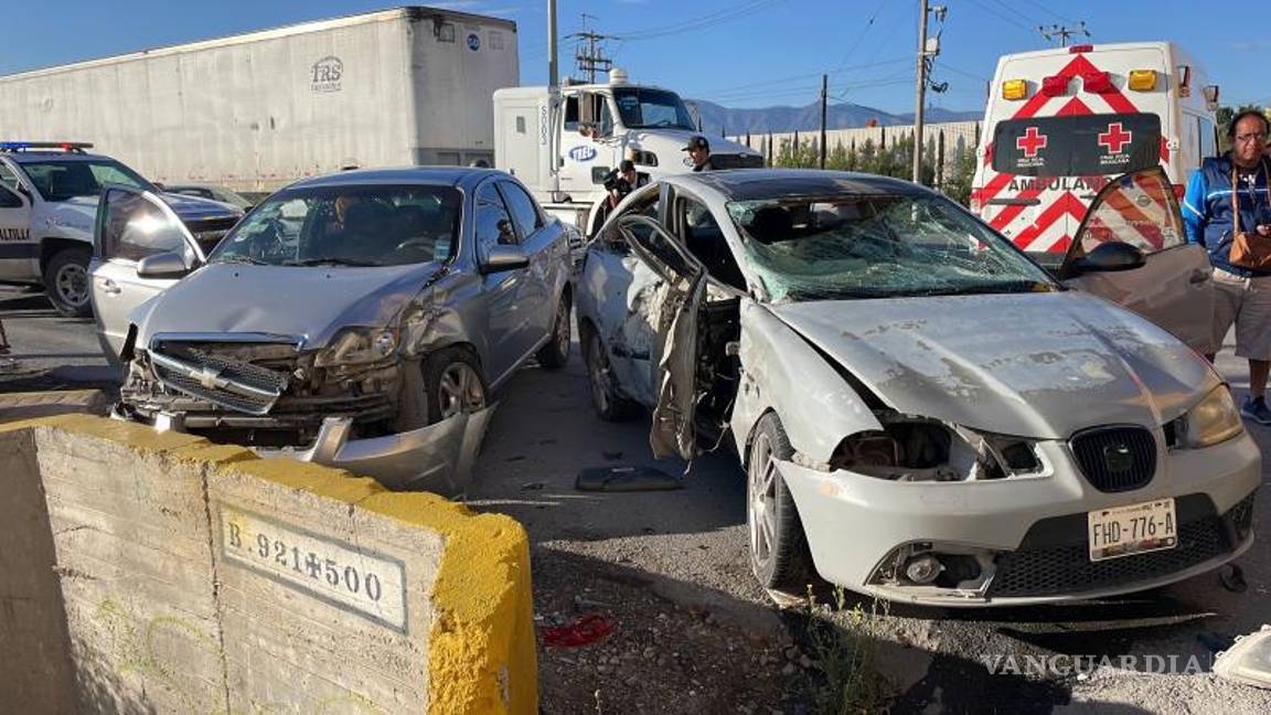 $!Paola fue la responsable, pues mientras circulaba sobre Vito Alessio, según testigos, aunque venía el tren, la mujer no se detuvo.