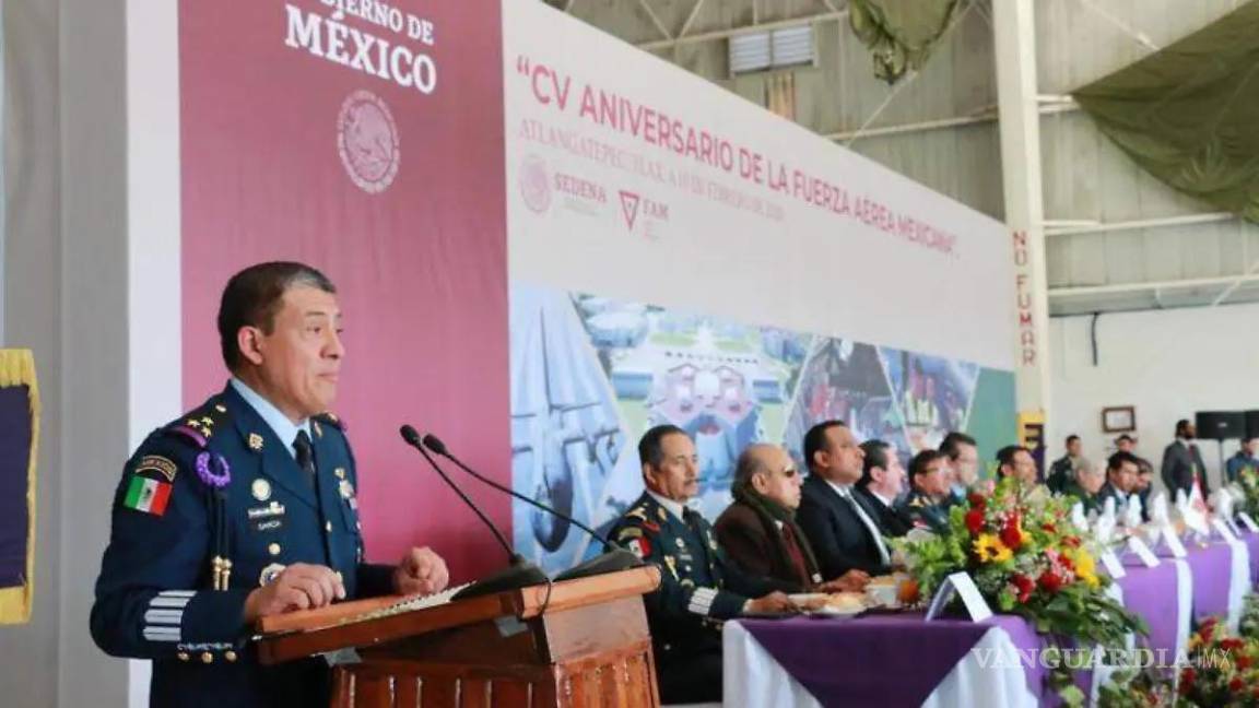 $!Valente García Martínez, a la izquierda, en el podium.