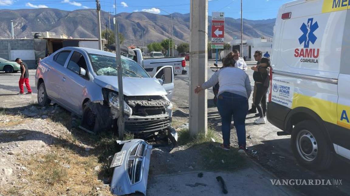 Por manejar a exceso de velocidad, saltillense casi termina prensada