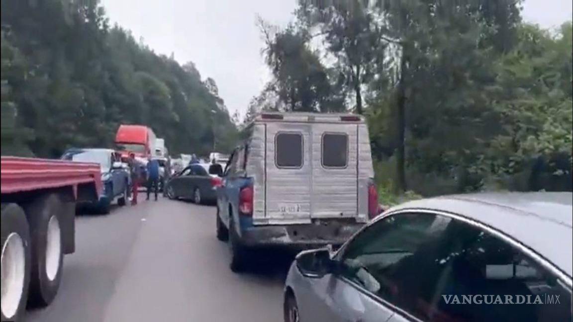 Así fue el asalto masivo en Cumbres de Maltrata en la autopista Puebla-Orizaba... ‘venimos huyendo de asaltos con rifle’ (video)