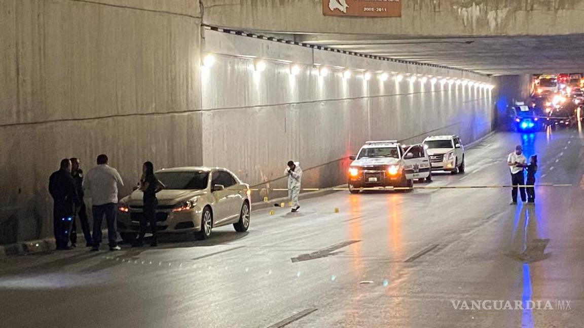 Hombre se arroja de puente en Saltillo; fallece en el hospital