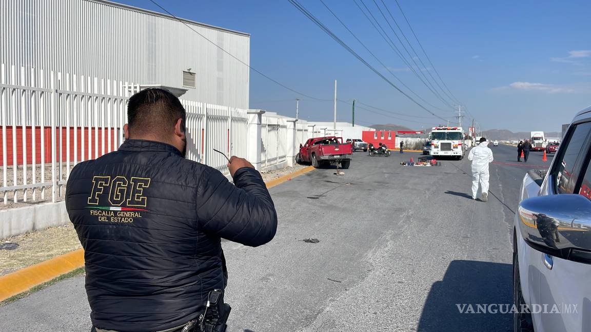 Muere joven tras choque entre pipa y camioneta en el libramiento OFT; tres heridos