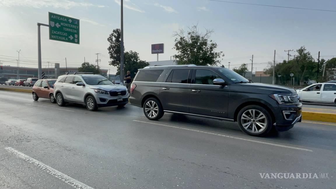 Saltillo: por no frenar a tiempo, provoca carambola en el bulevar Valdés Sánchez