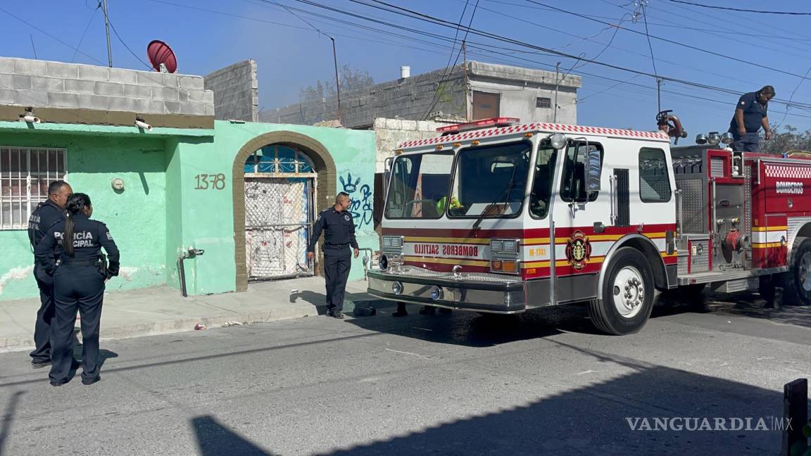 Queman casa en la colonia Panteones, en Saltillo