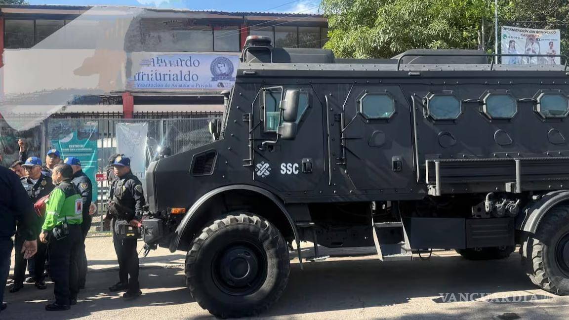Hombre armado desata operativo por toma de rehenes en centro comunitario de San Juan de Aragón en CDMX; muere abatido