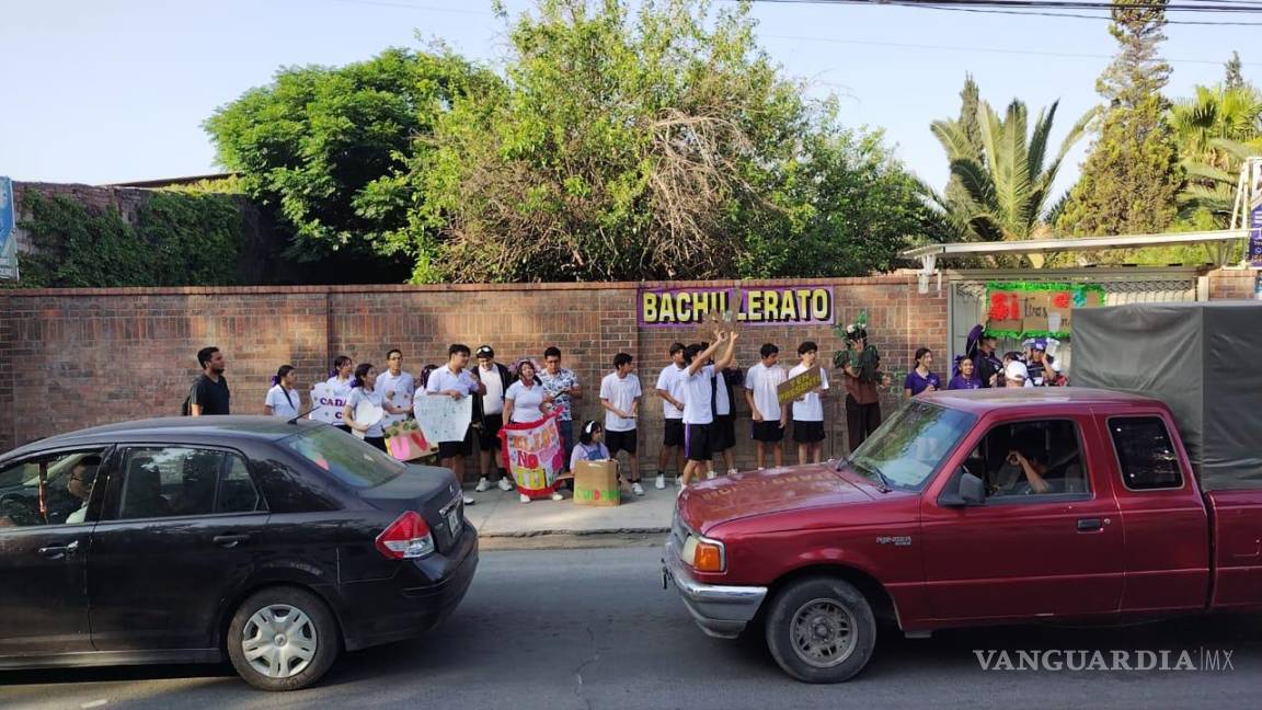 Jóvenes alzan la voz... Alumnos del Instituto Yectlalli protestan por problemáticas ambientales que afectan a Saltillo