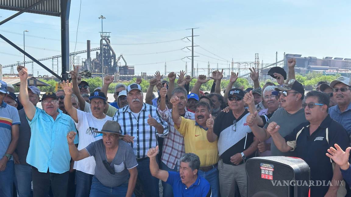 No se permitirá salida de equipo de AHMSA aunque lo indique una jueza: exobreros