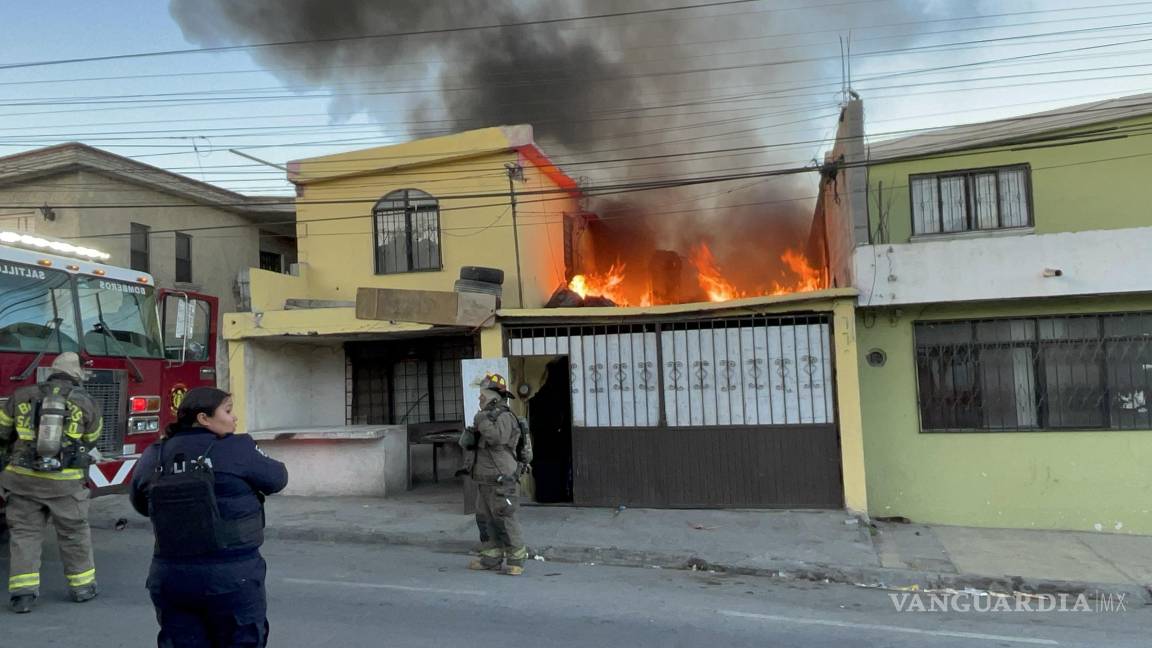 Arde en llamas vivienda en la colonia Guerrero, en Saltillo; causas aún desconocidas