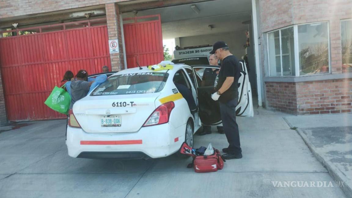 ¡Ayudan bomberos de Saltillo a la cigüeña! Atienden parto de mujer que llegó en taxi a a Estación Sur