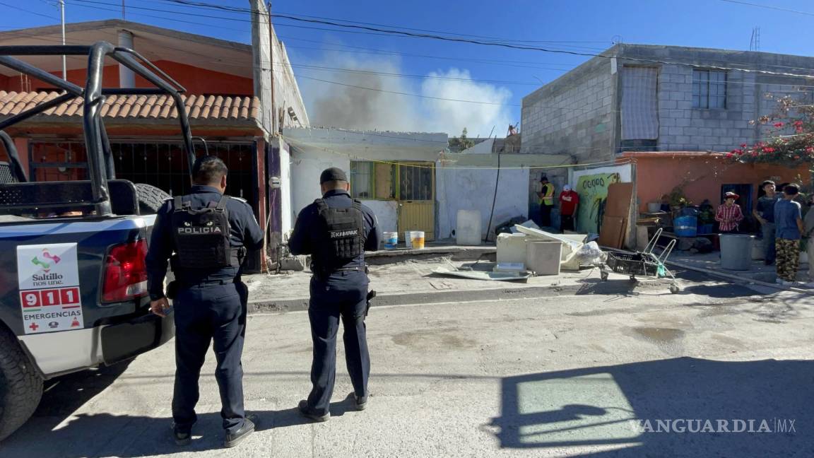 Incendio en la colonia Pueblo Insurgente de Saltillo moviliza a bomberos y vecinos