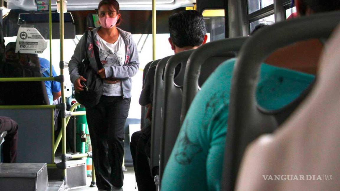 ‘Lo que pasa en la combi, se queda en la combi’: usuarios relatan peores experiencias en transporte público de Saltillo