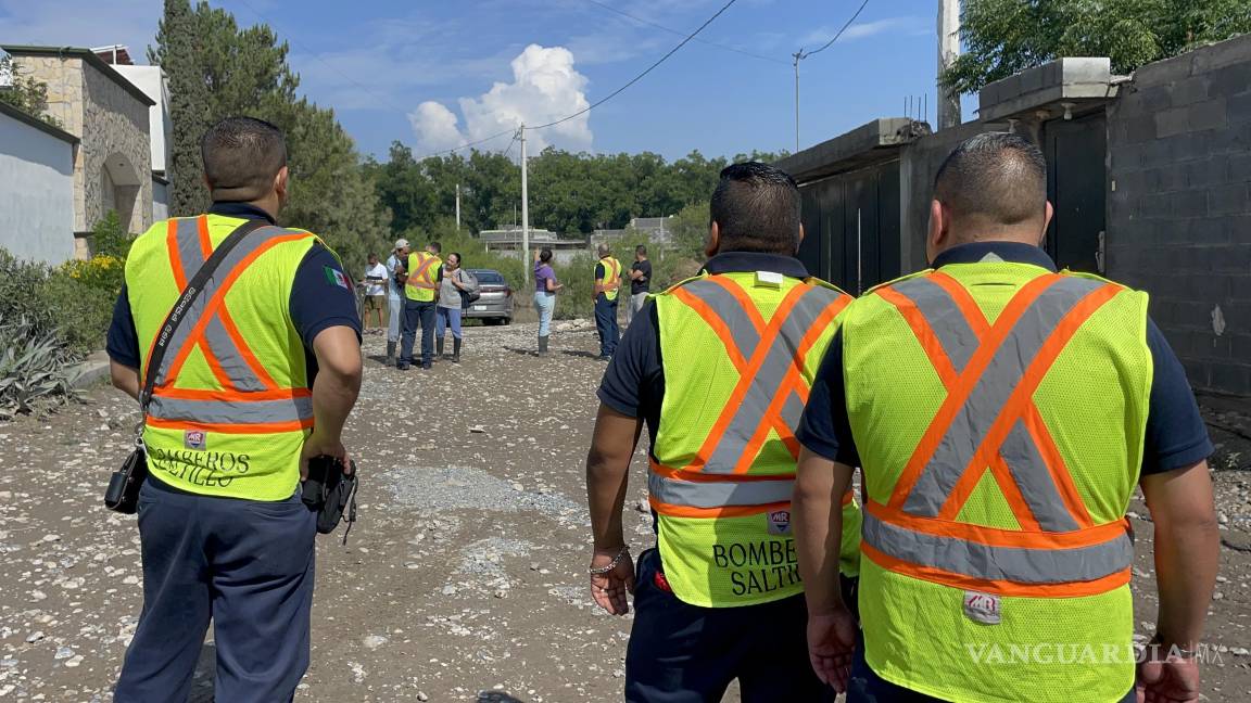 Cae hombre limpiando su casa y es auxiliado por bomberos en Saltillo