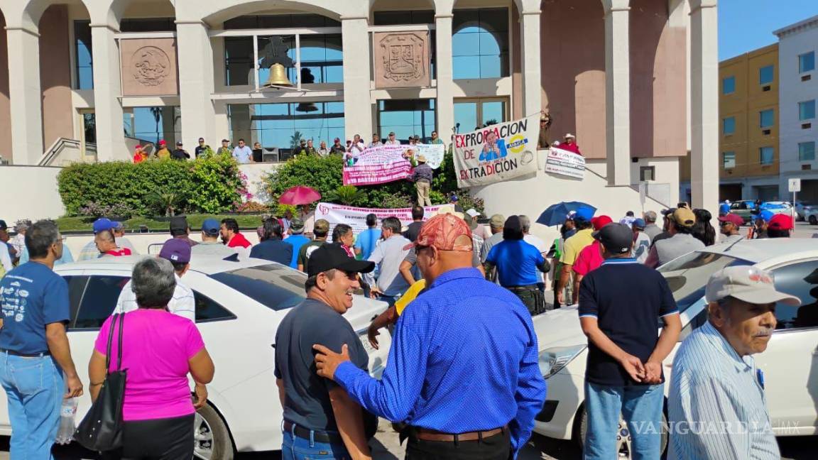Se arma protesta en Monclova por promesas incumplidas de la 4T, durante desfile del Día del Trabajo