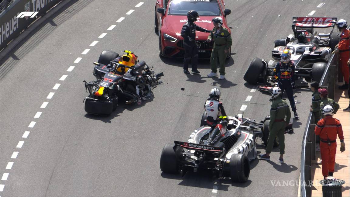 ‘Checo’ Pérez sufre aparatoso accidente en GP de Mónaco y destroza su monoplaza; queda fuera