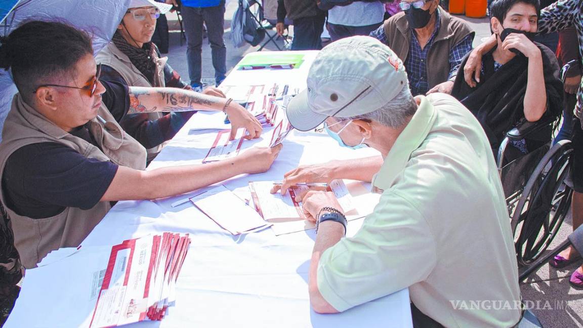 Municipios y universidades, los que más contratan personas con capacidades diferentes o adultos mayores