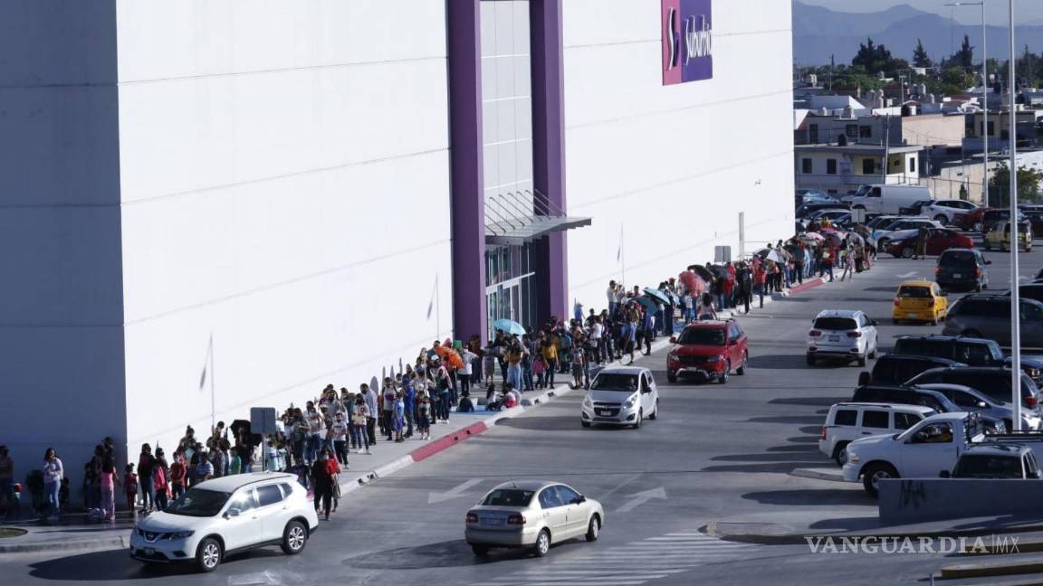 $!Durante la mañana de este jueves se reportó aglomeración en Sendero Sur.