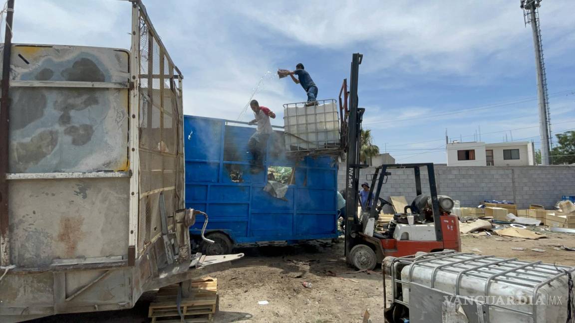 Se quema contenedor de material reciclado en la colonia La Palma de Saltillo