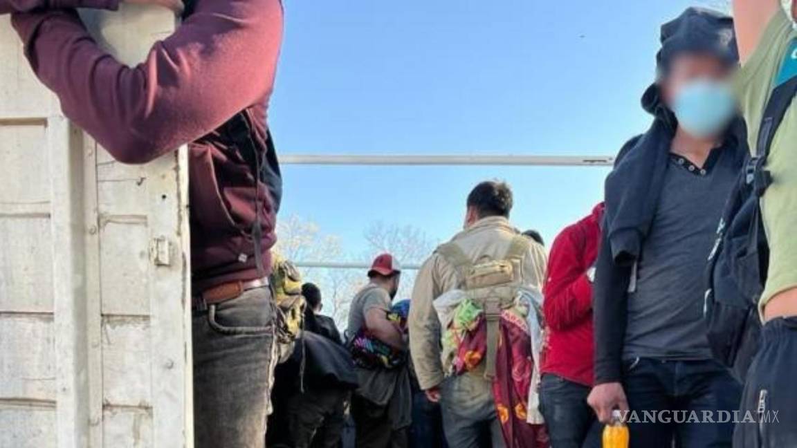 Sentencian a dos hombres en Nuevo León por transportar a migrantes