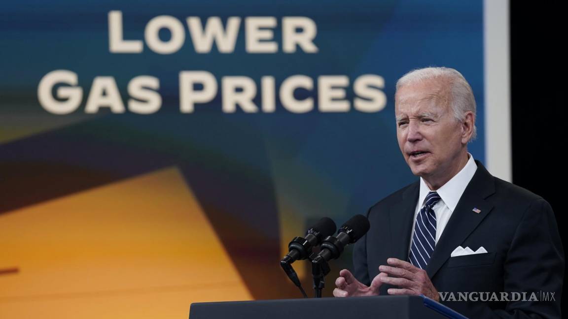 Busca Joe Biden alivio fiscal para combustibles; Congreso recibe medida con escepticismo