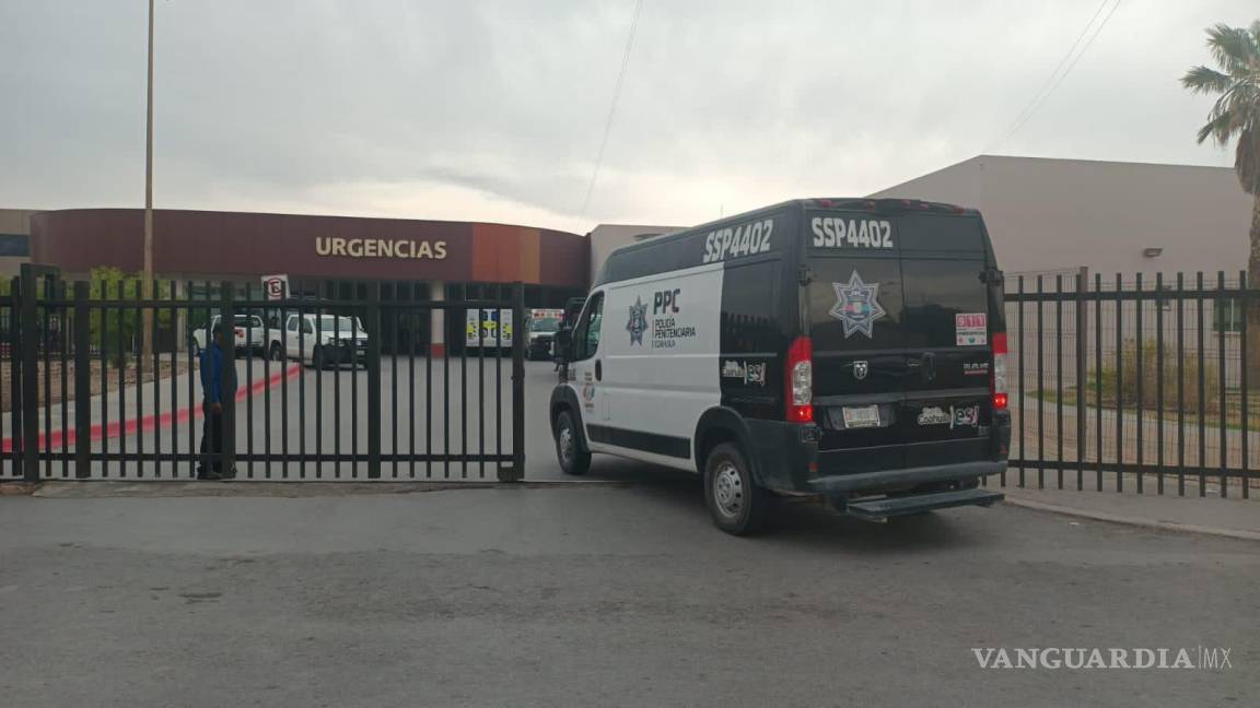 Reo federal del penal de Mesillas es trasladado con fuertes medidas de seguridad al Hospital General de Saltillo para consulta