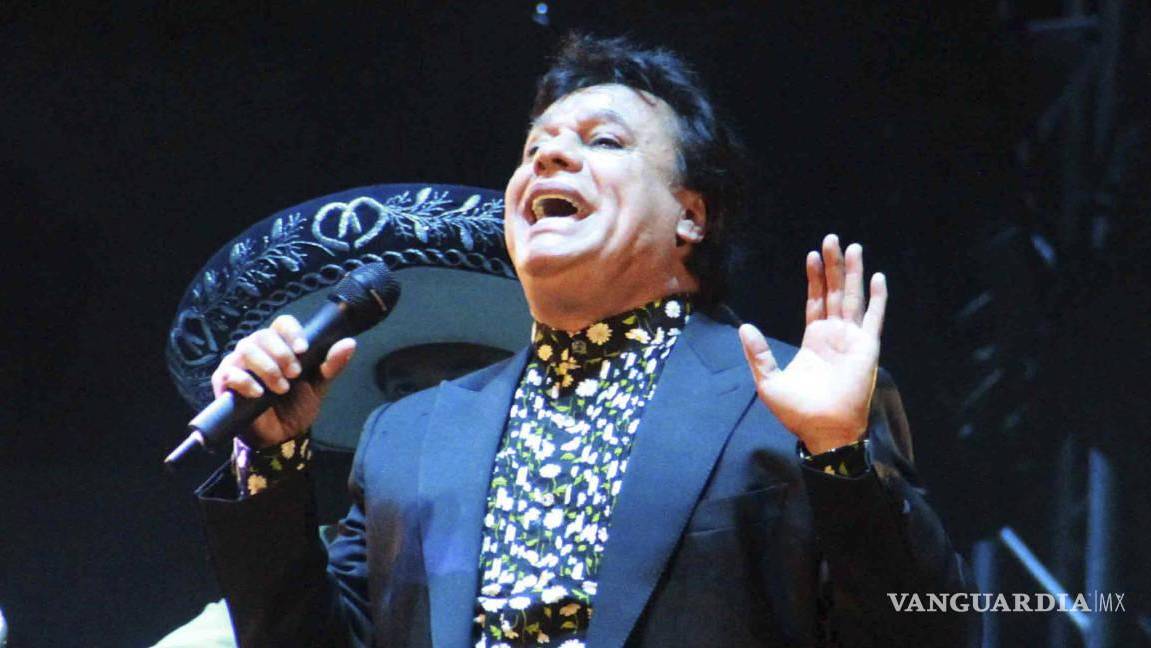 Preparan proyección de concierto de Juan Gabriel en el Zócalo de la CDMX