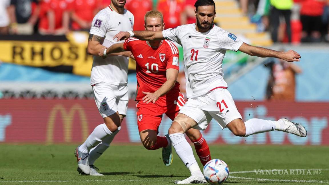Irán sorprende en Qatar 2022, derrotando a Gales con dos goles en tiempo agregado