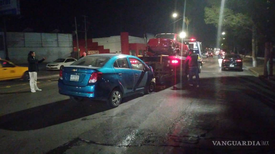 Imprudencia de conductor causa accidente en bulevar de Saltillo
