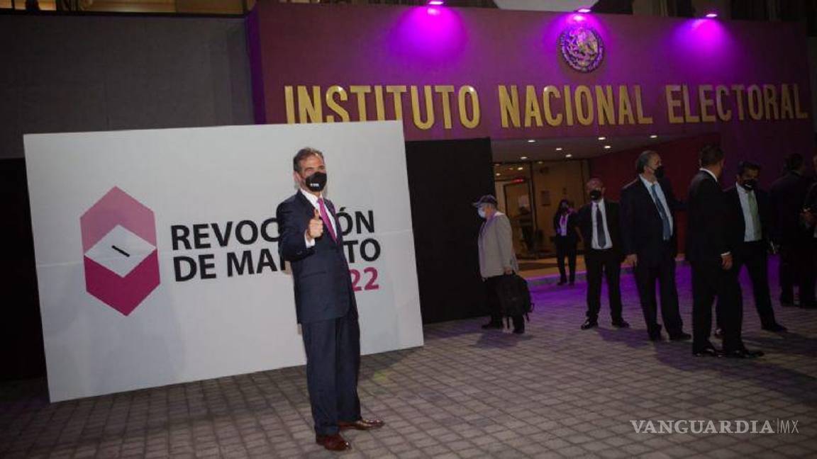 AMLO y diputados “hicieron más complicada la consulta”, afirma Córdova