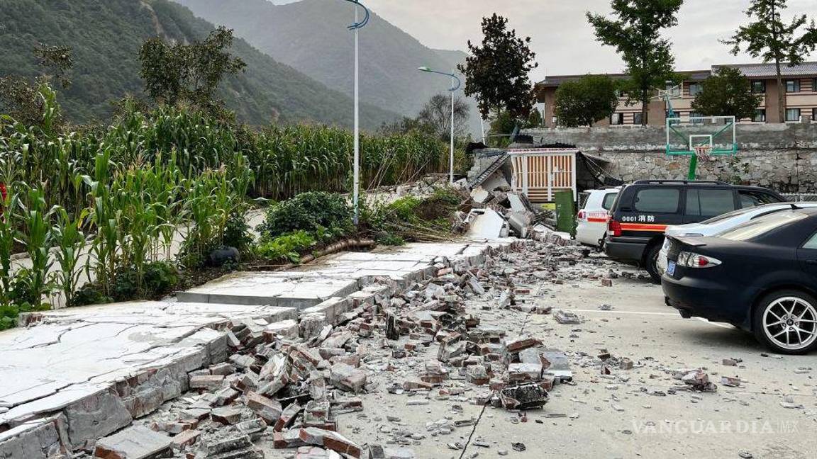 Sube a 46 número de muertos por sismo en China