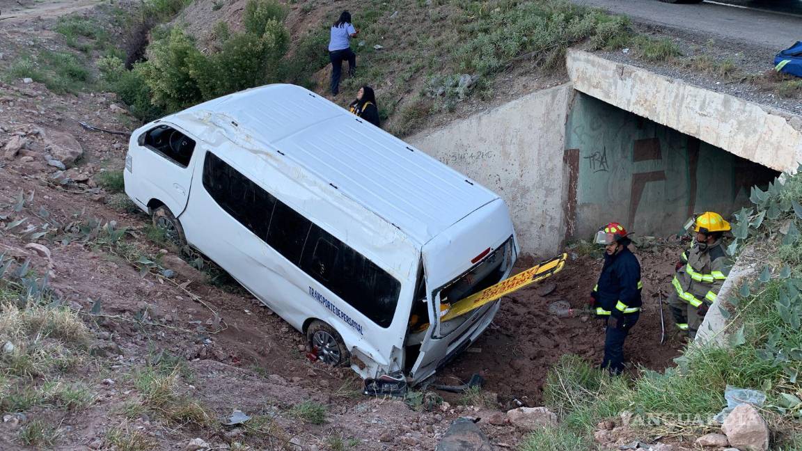 Accidente de transporte de personal en la Carretera Saltillo-Zacatecas deja siete lesionados