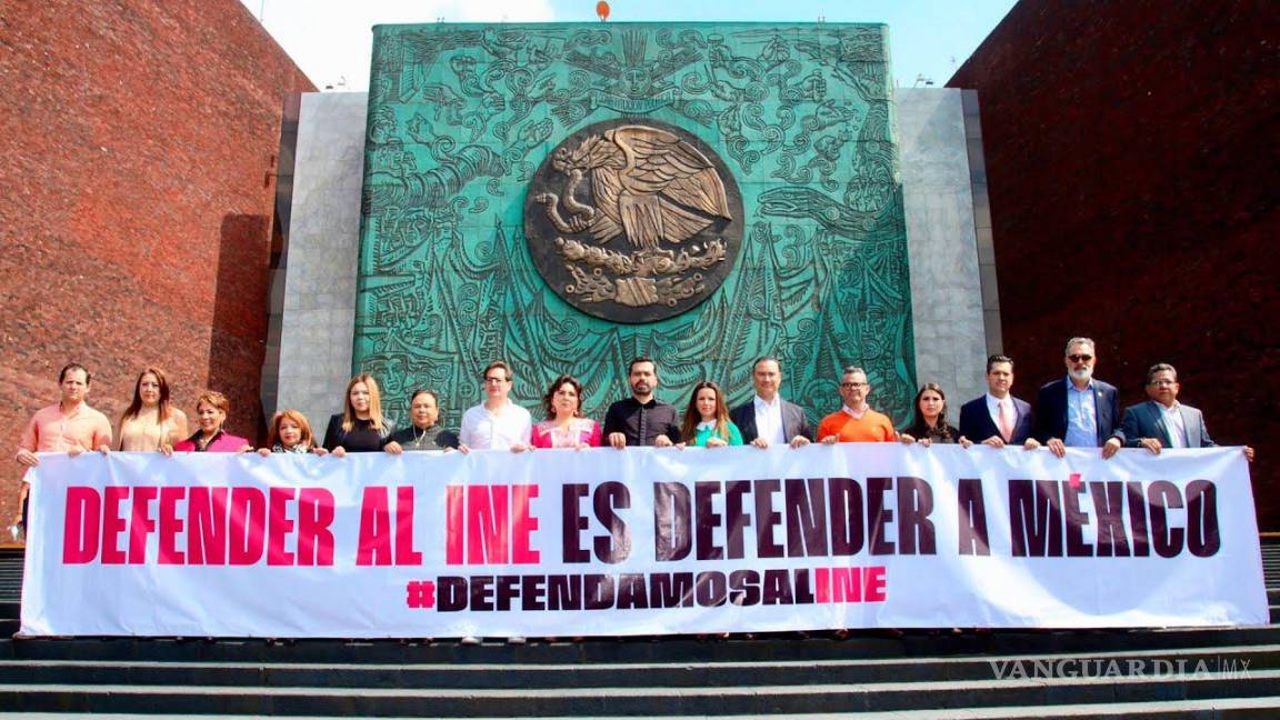 Llama obispo de Piedras Negras a defender al INE; invita a marchar