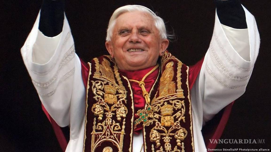El día que Benedicto XVI renunció a su pontificado, el primero en 600 años (VIDEO)